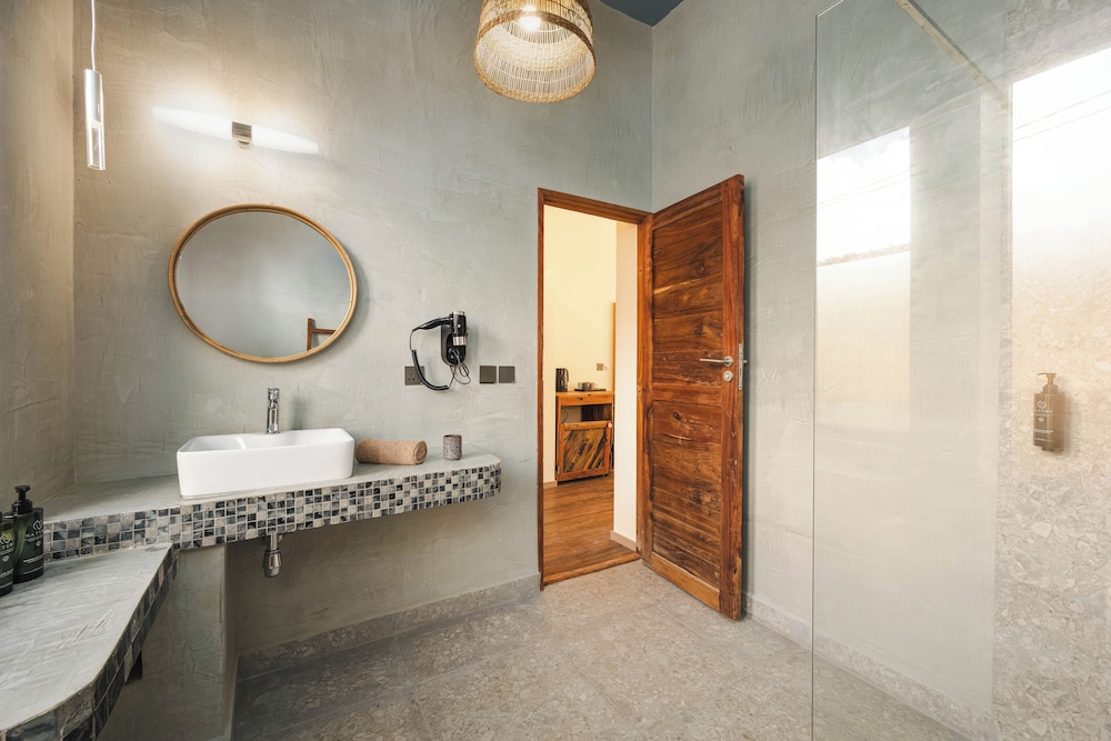 Deluxe Studio Suite