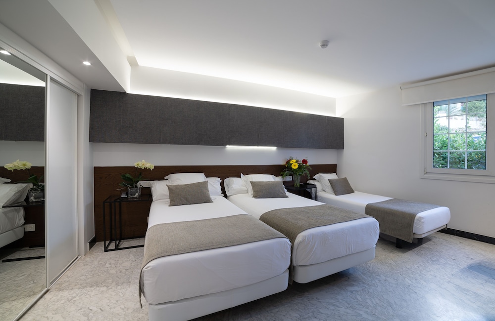 Standard Triple Room photo 2