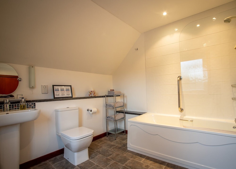 Double Room, Ensuite (Osprey) photo 2