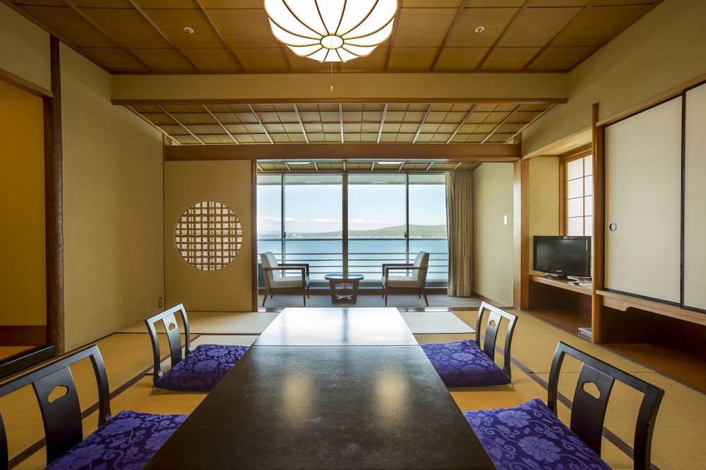 Japanese-Style Room with Ocean View, Non Smoking photo 2