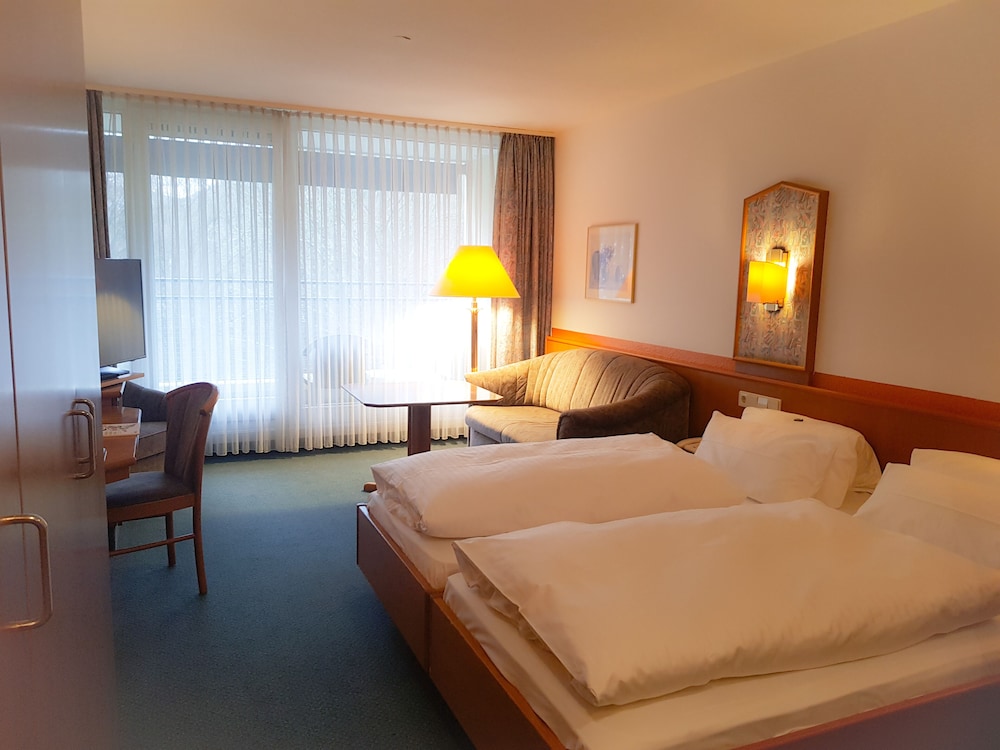 Classic Double Room, 1 Double Bed with Sofa bed, Balcony photo 2