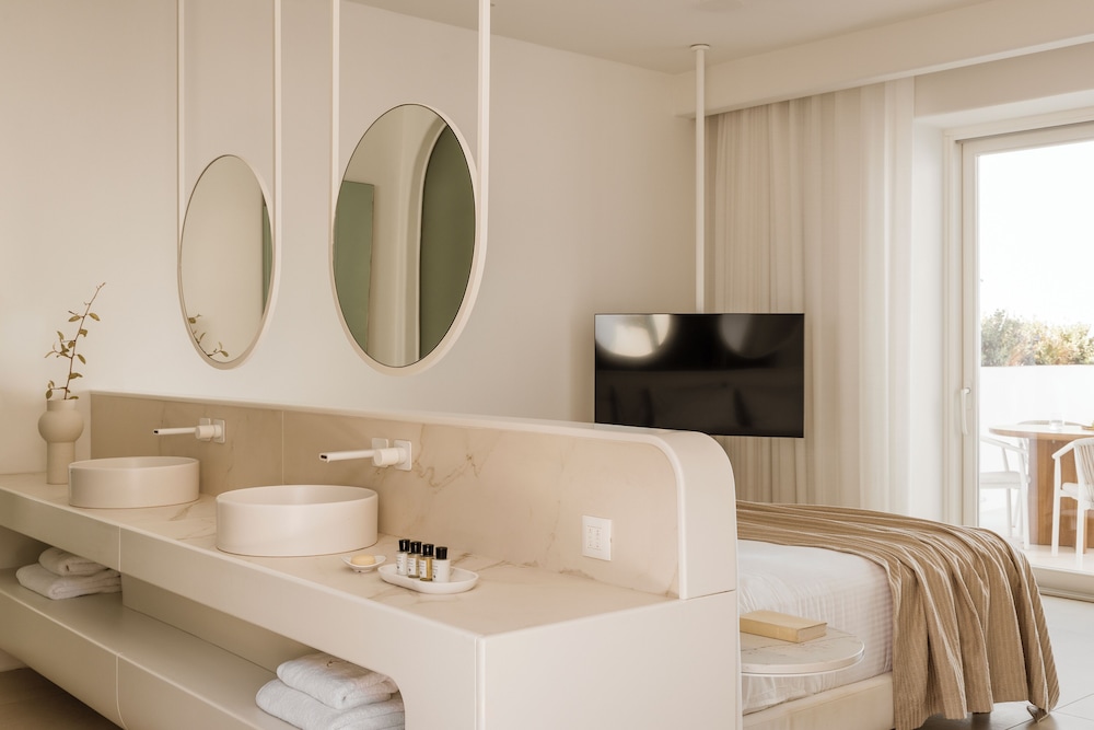 Suite, Private Pool, Sea View - Photo 18