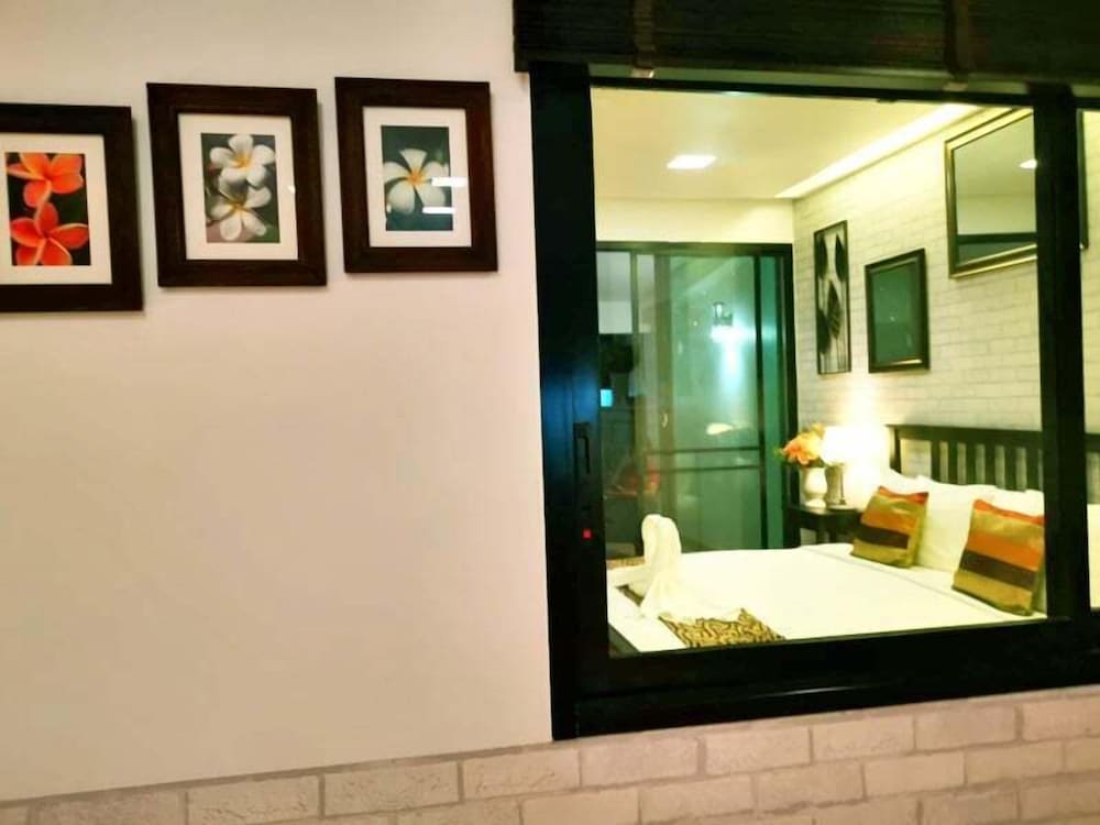 2 Bedroom Seaview Suite photo 3