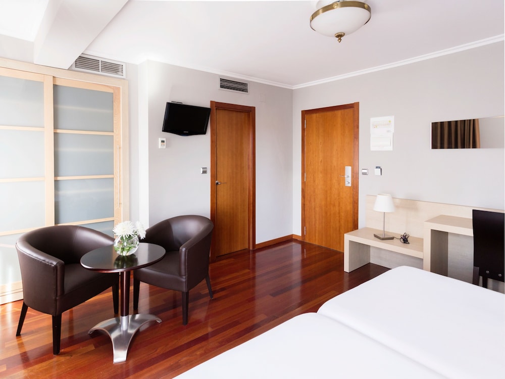 Double Room, 1 Double or 2 Twin Beds - Photo 10
