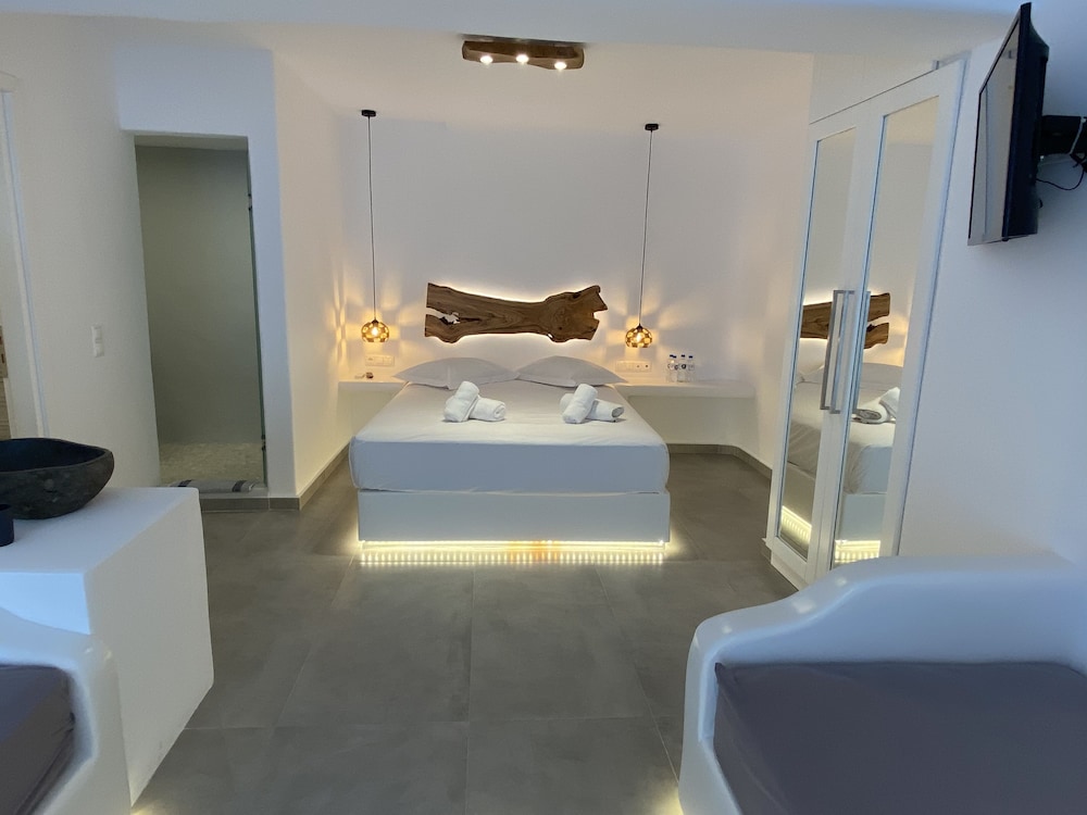 Family Room photo 1