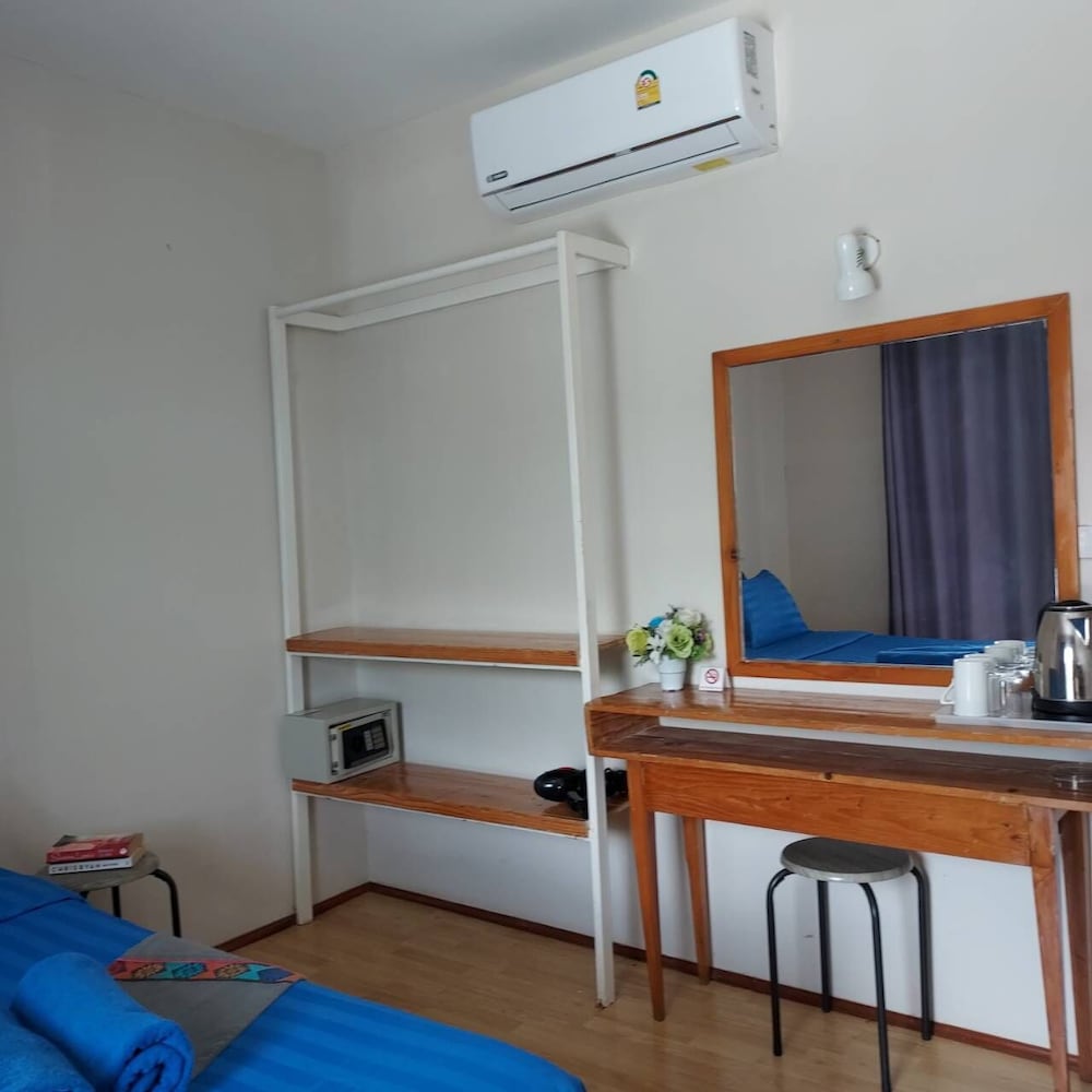 Basic Double Room - Photo 10