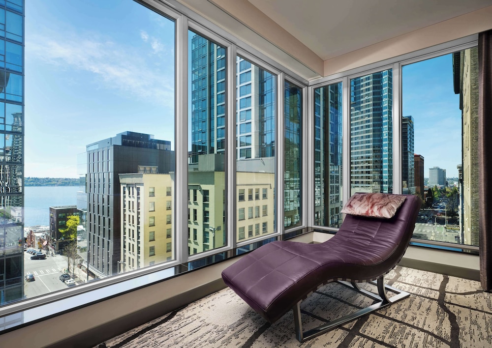 Suite, 1 Bedroom (Water View)
