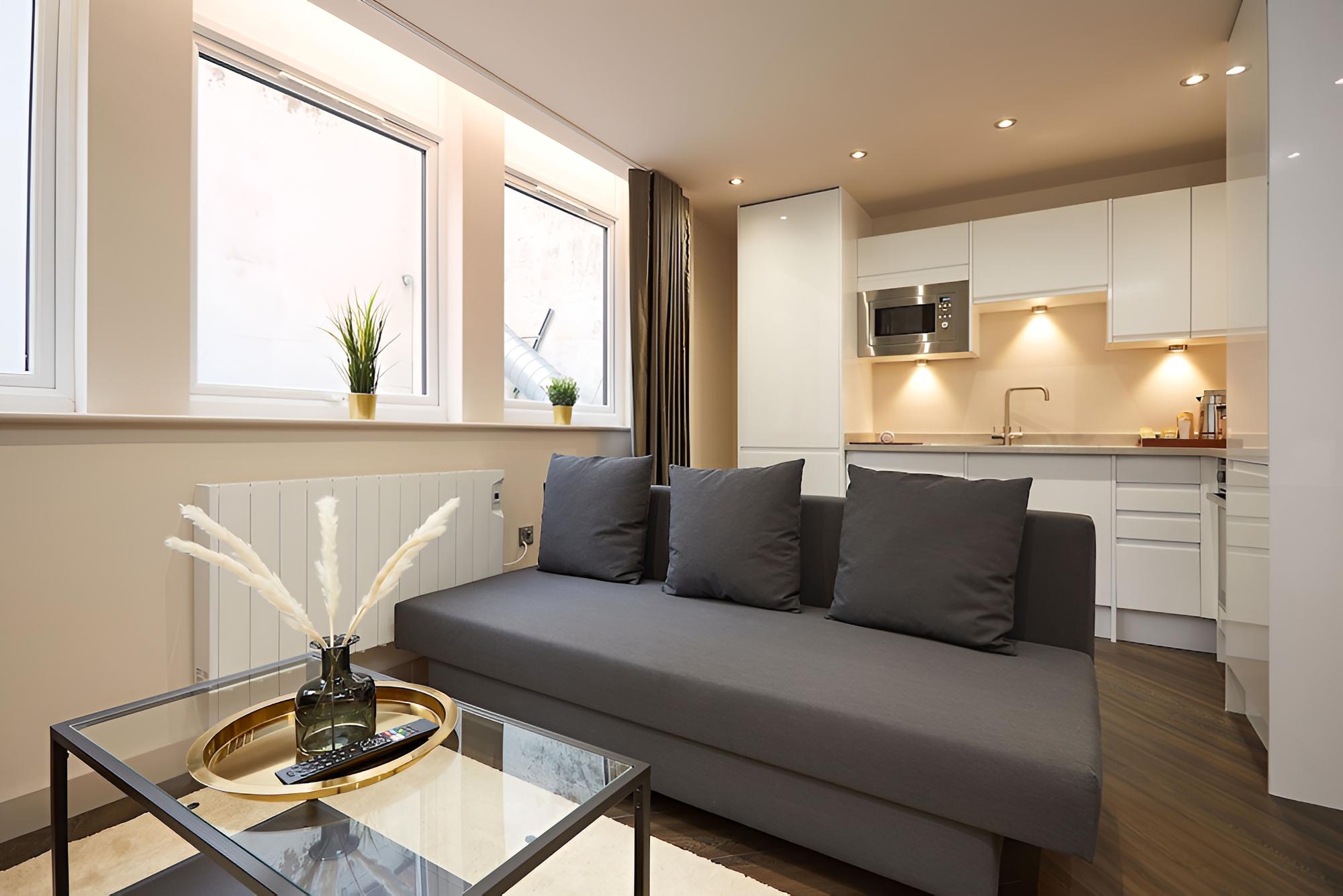 Deluxe Suite - Photo 1
