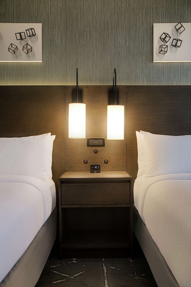 Room, 2 Queen Beds, Non Smoking photo 3