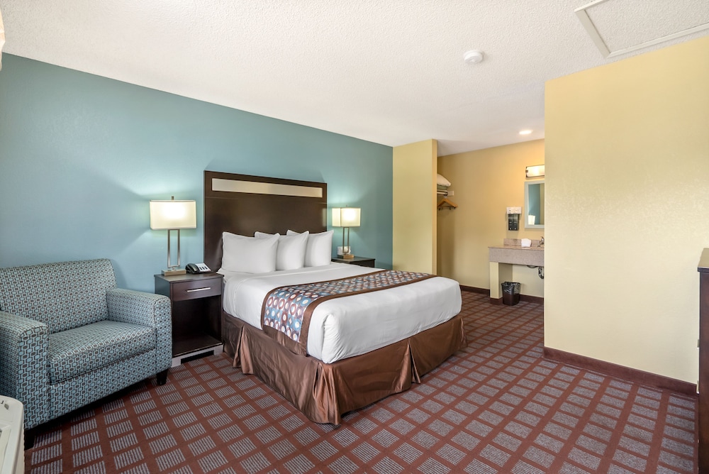 Standard Room, 1 Queen Bed - Photo 5