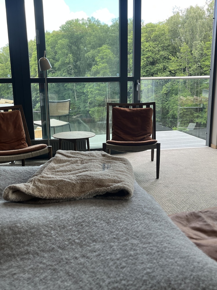 Deluxe Double Room, 1 King Bed, Balcony, Pool View (Spa not included) photo 3
