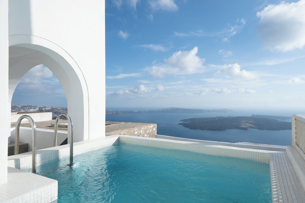 Street Studio Suite with Plunge Pool, Partial View