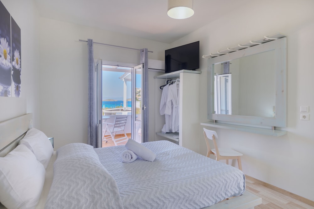 Deluxe Double Sea View photo 1