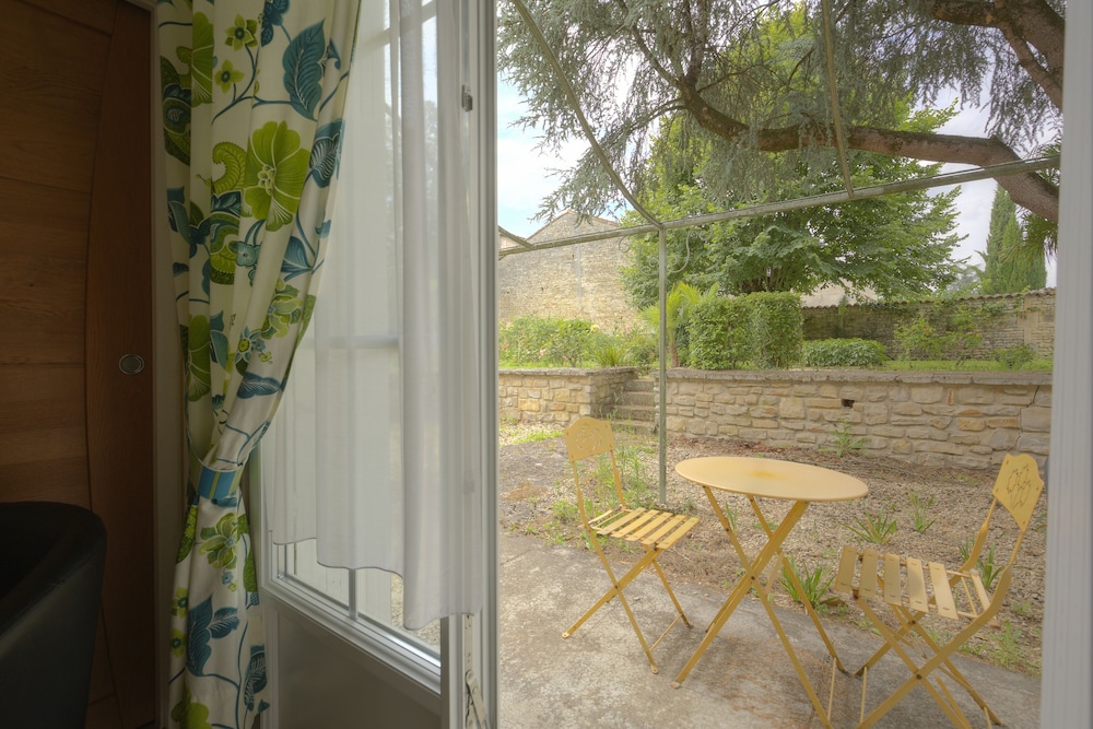 Comfort Room, Park View photo 2