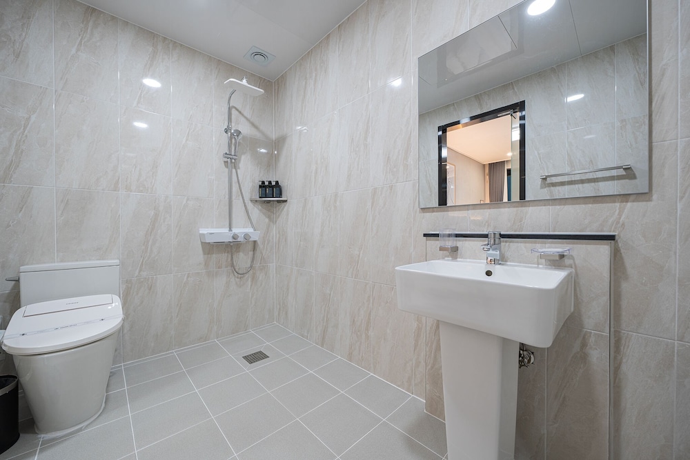 B-Building City View Deluxe (Body Dryer)