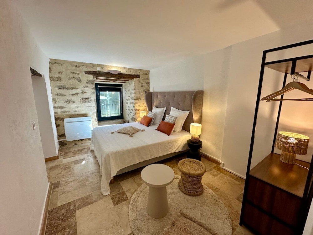 Basic Room, Garden View