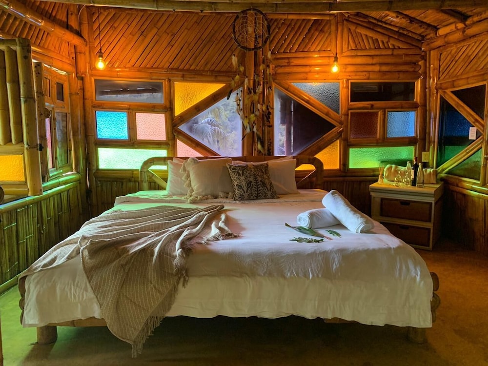 Signature Cabin, Multiple Beds photo 3