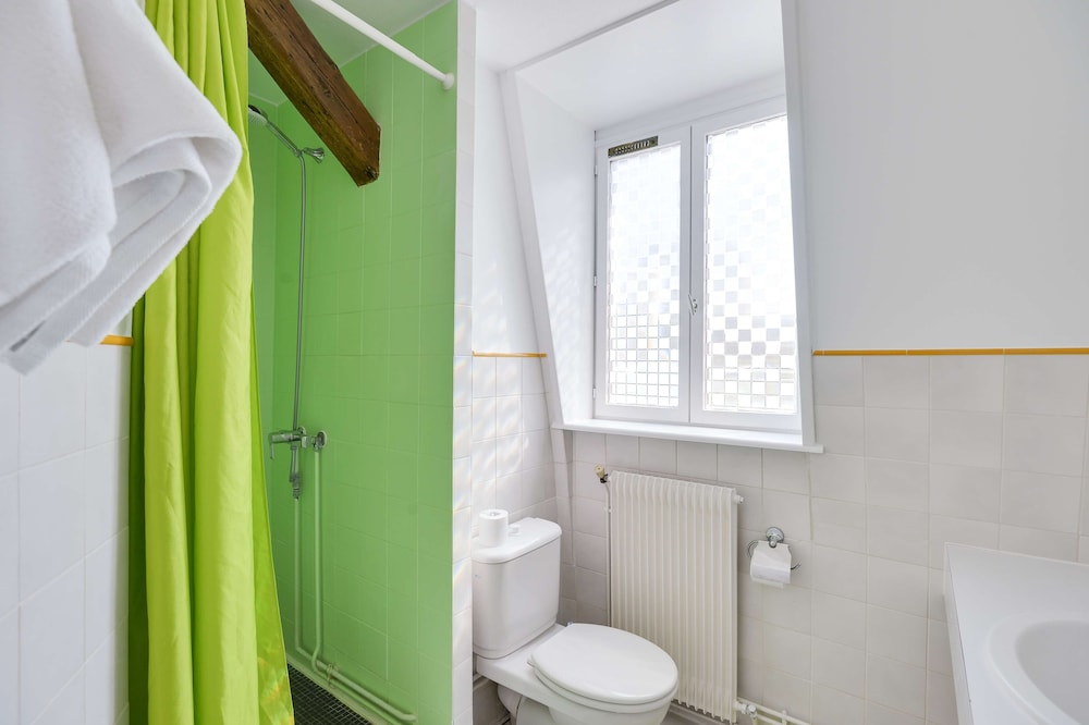 Double Room - Photo 10