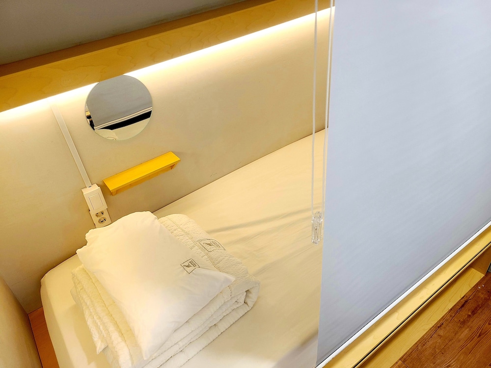 501 (Private Room) - Photo 1
