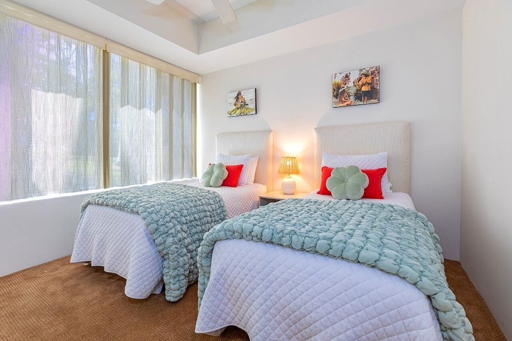 Condo, 2 Bedrooms