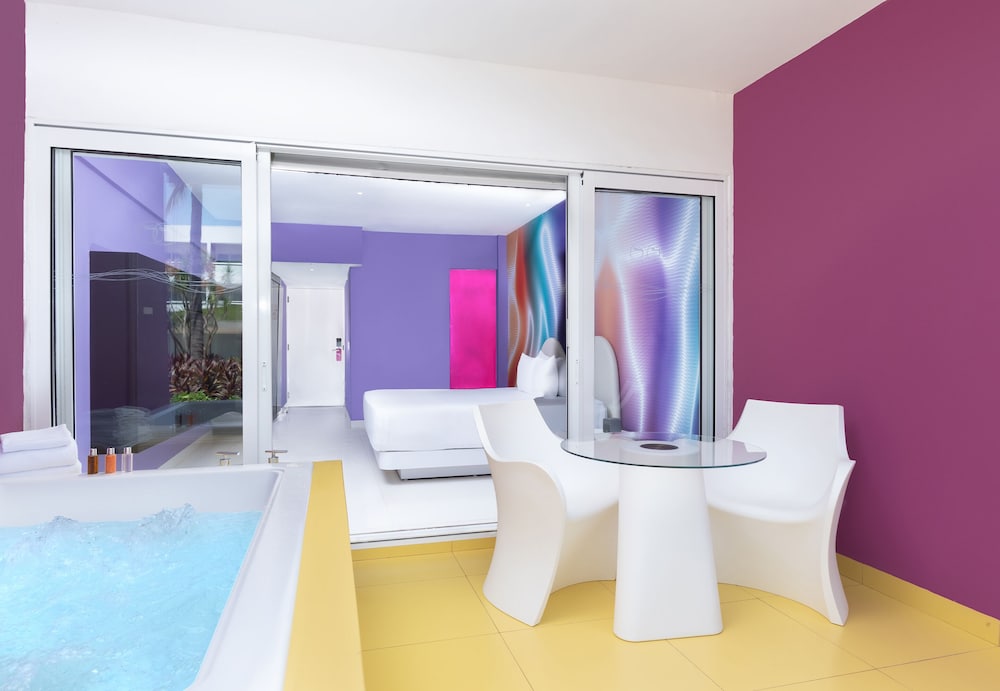 Plush Jacuzzi