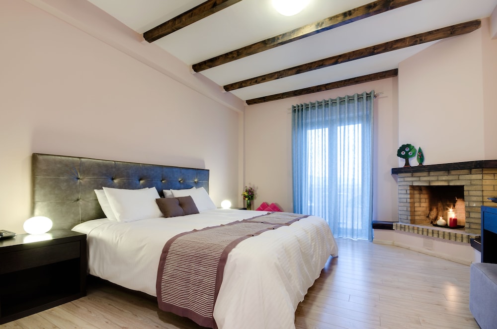Upper Floor Double Room - Photo 1