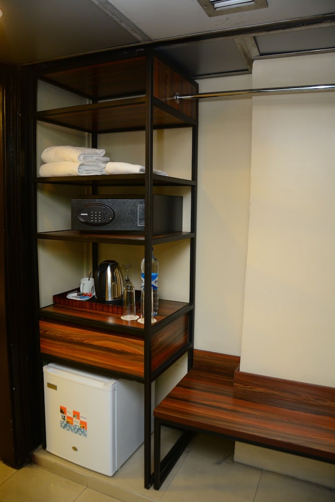 Luxury Suite photo 2