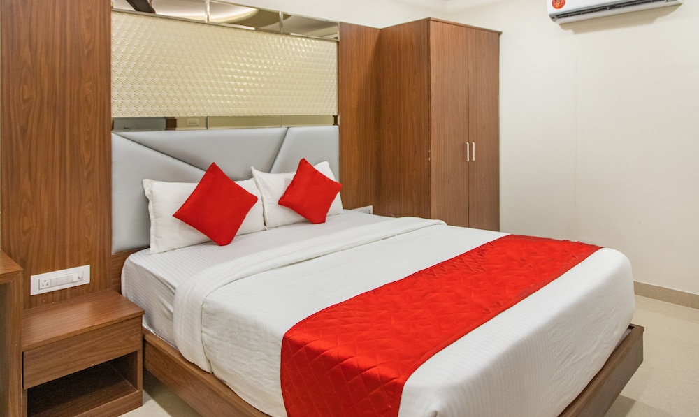 Deluxe Room - Photo 8