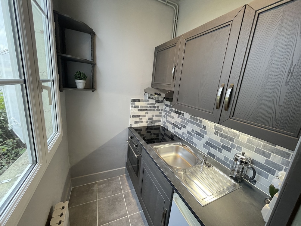 Deluxe Apartment, 1 Bedroom, Ground Floor photo 2