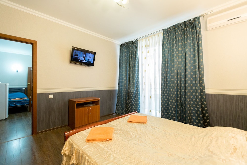 Comfort Quadruple Room, 2 Bedrooms, Balcony photo 3