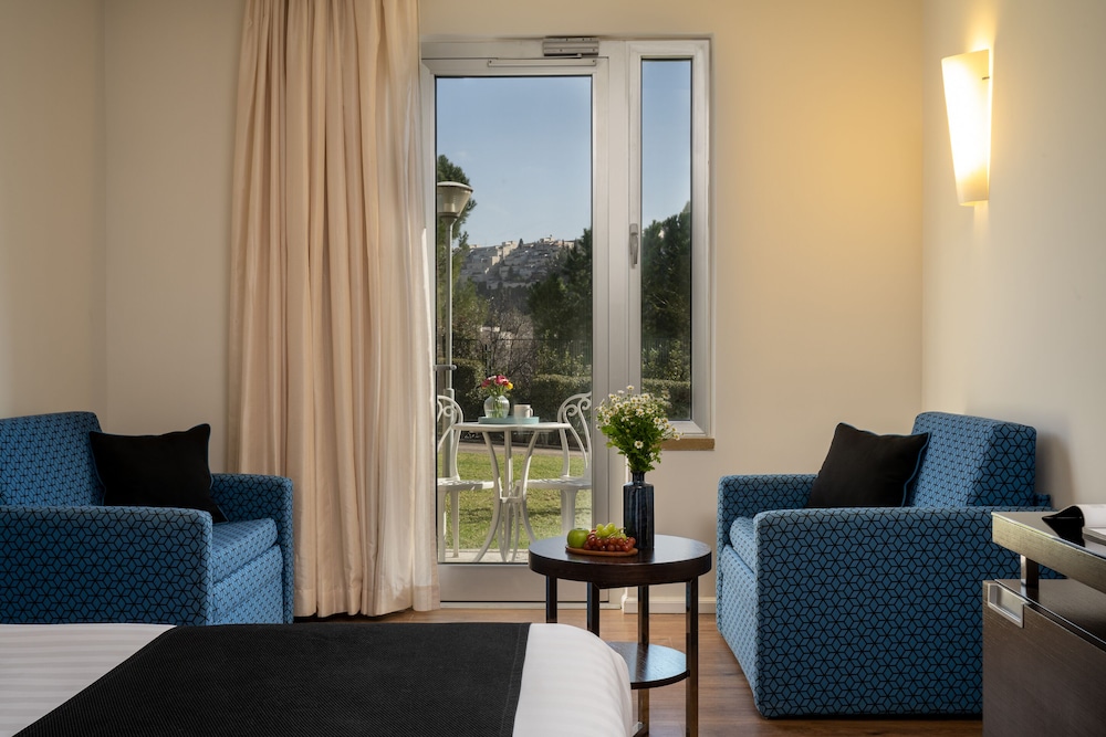Classic Room, Garden Area photo 3