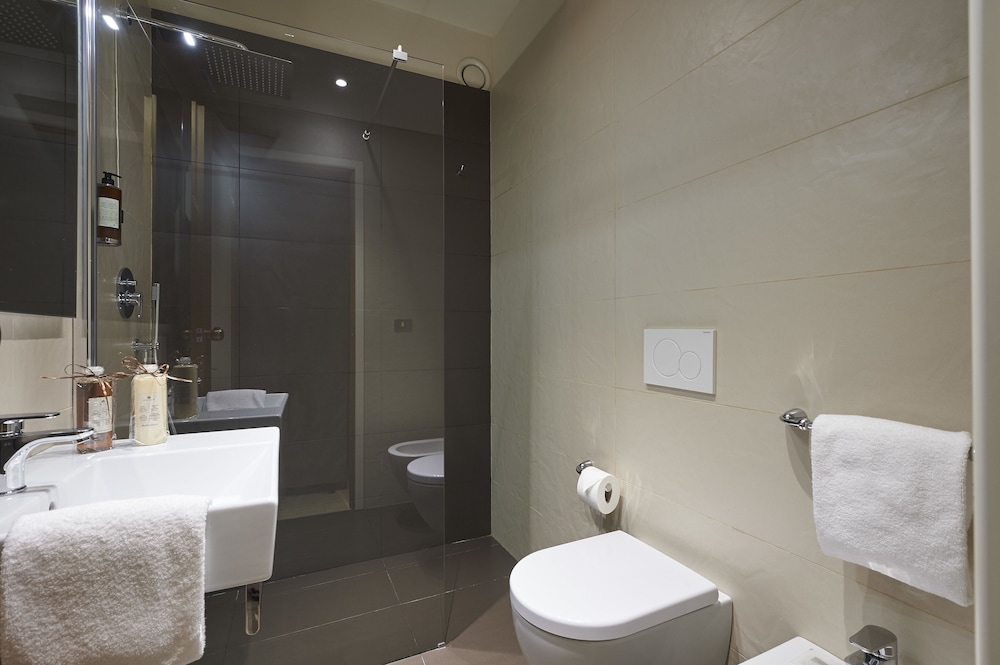 Standard Double or Twin Room photo 2