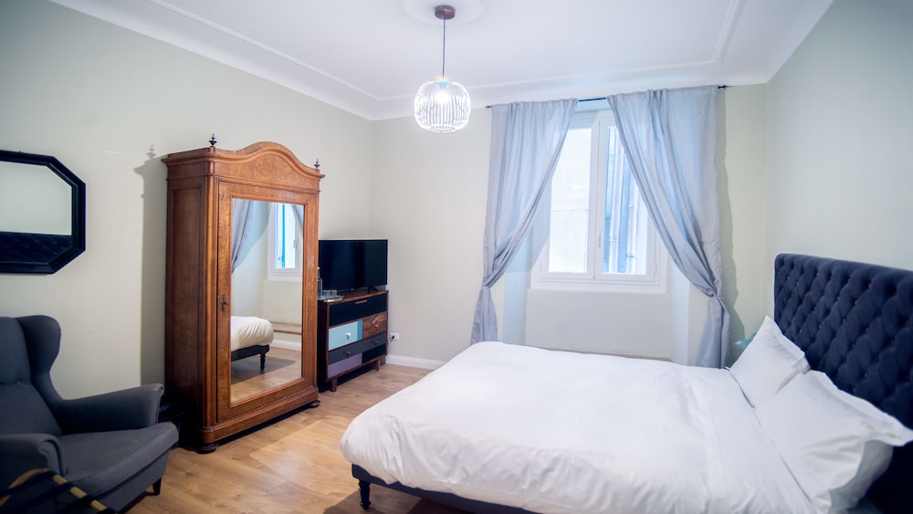 Quadruple Room, 2 Bedrooms, Private Bathroom (Adjoining rooms) photo 1