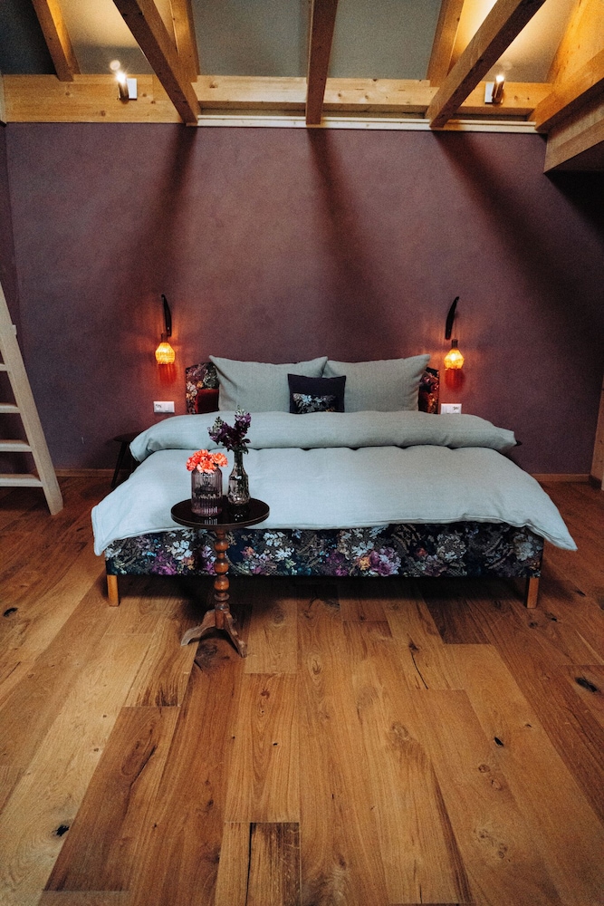 Junior Studio Suite