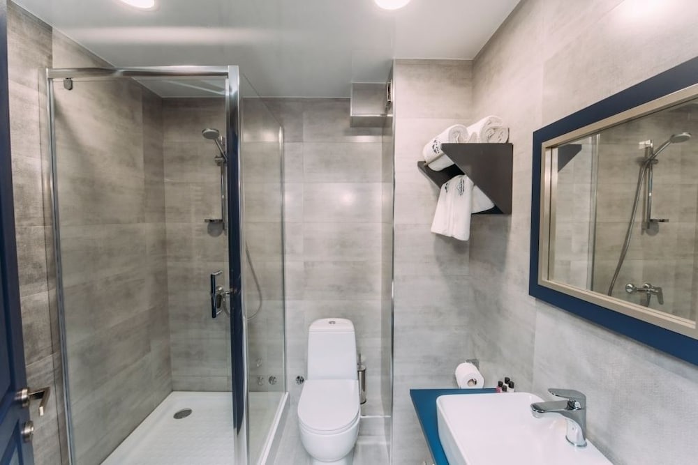 Deluxe Double Room - Photo 16