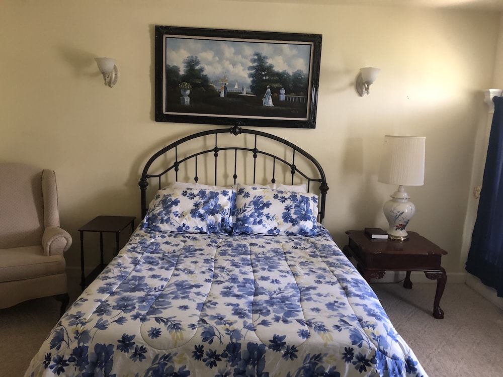 Double Room (Blue) photo 2