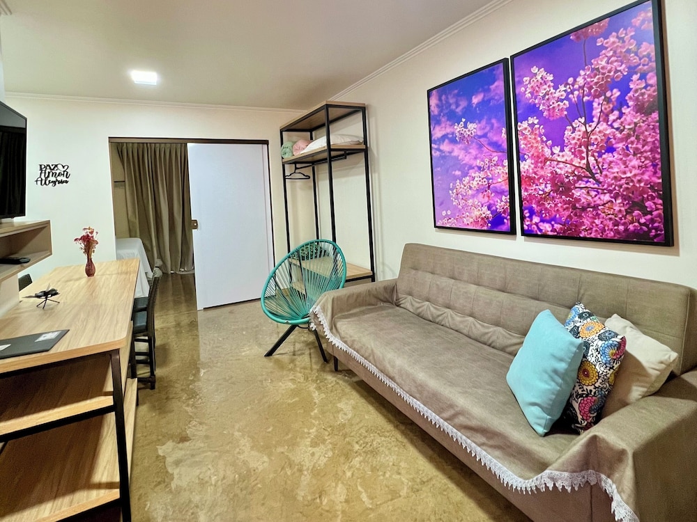 Deluxe Studio Suite photo 3