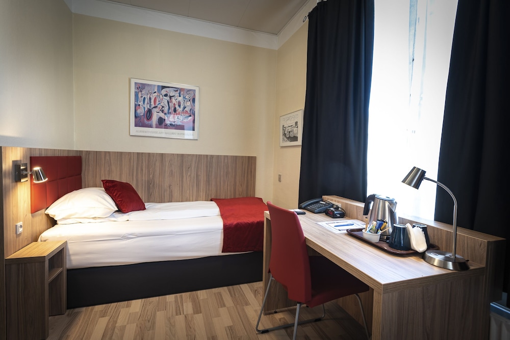 Superior Single Room