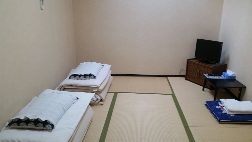 Twin Room, Non Smoking photo 1