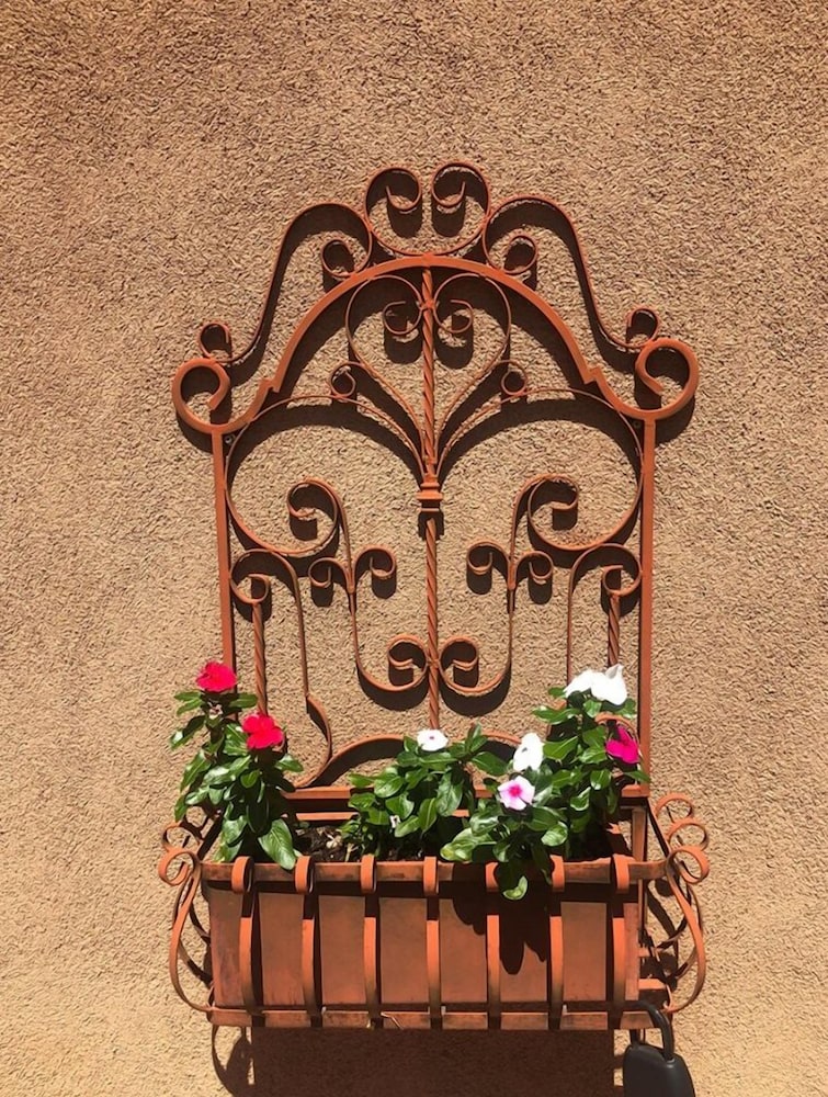 House (Desert Breeze - Delightful Railyard A) photo 3