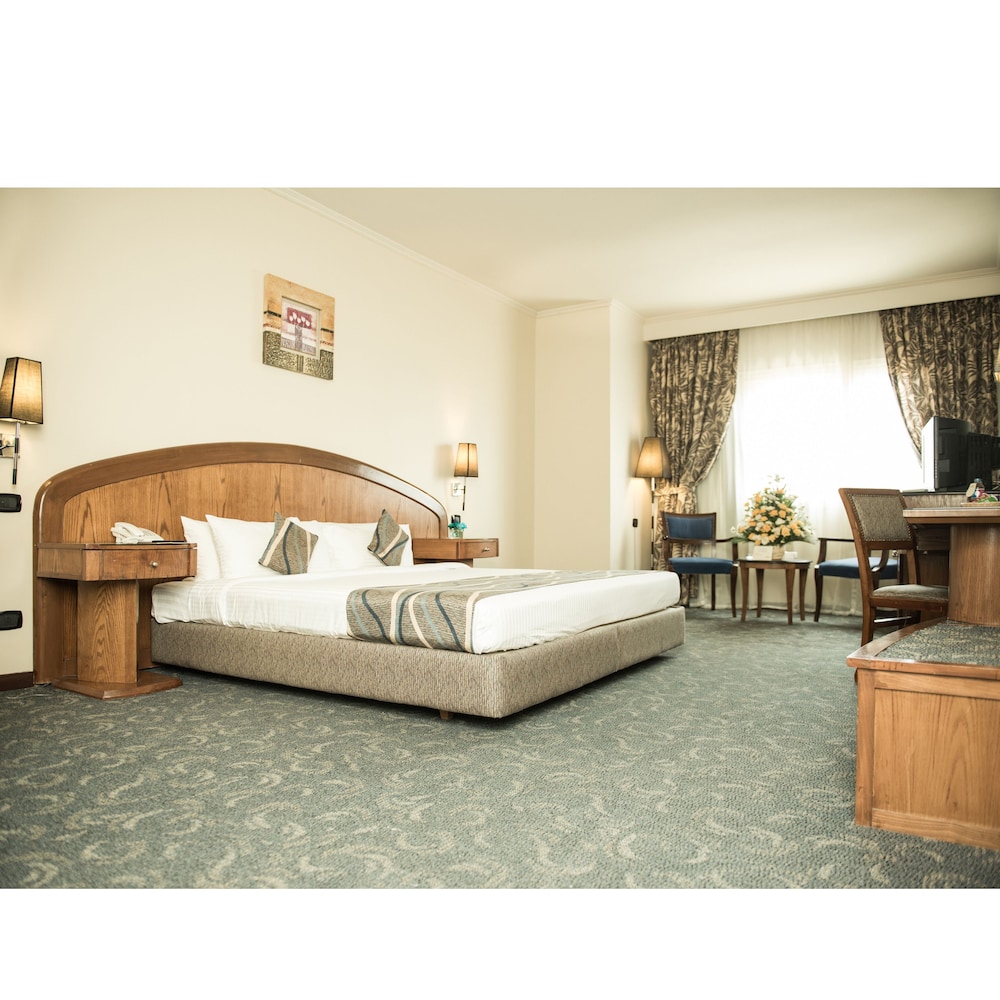 Deluxe Room, City View photo 2