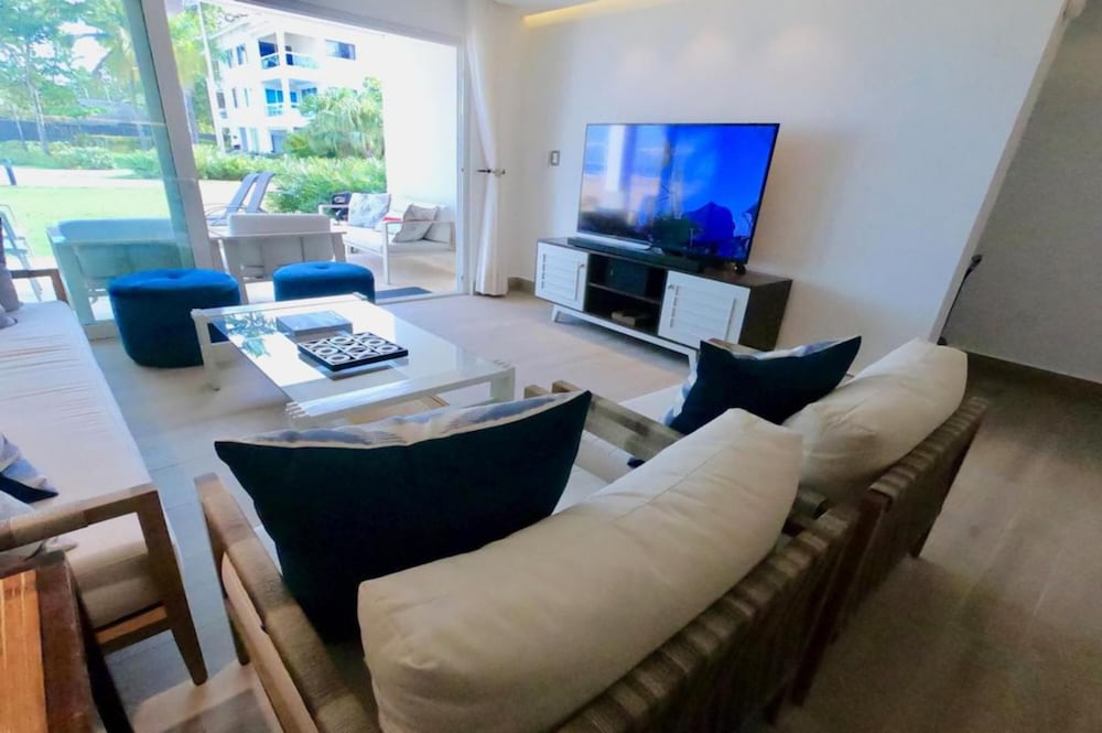 Apartment photo 2