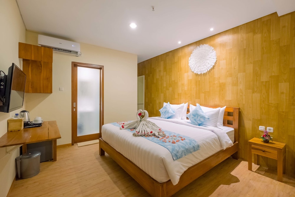 Family Room, 1 King Bed, Pool Access