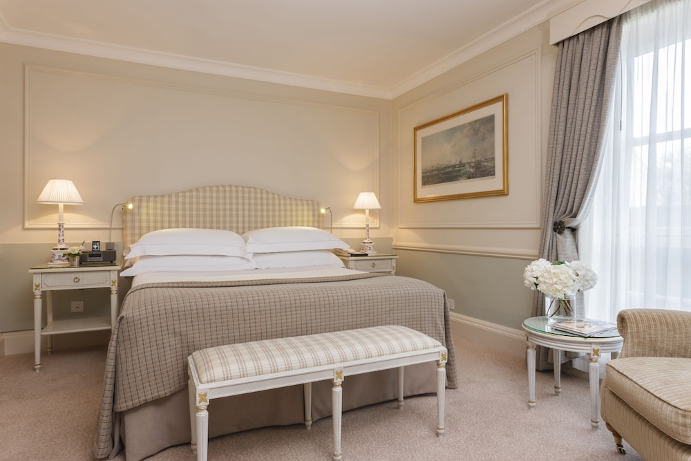 Standard Room, 1 Queen Bed