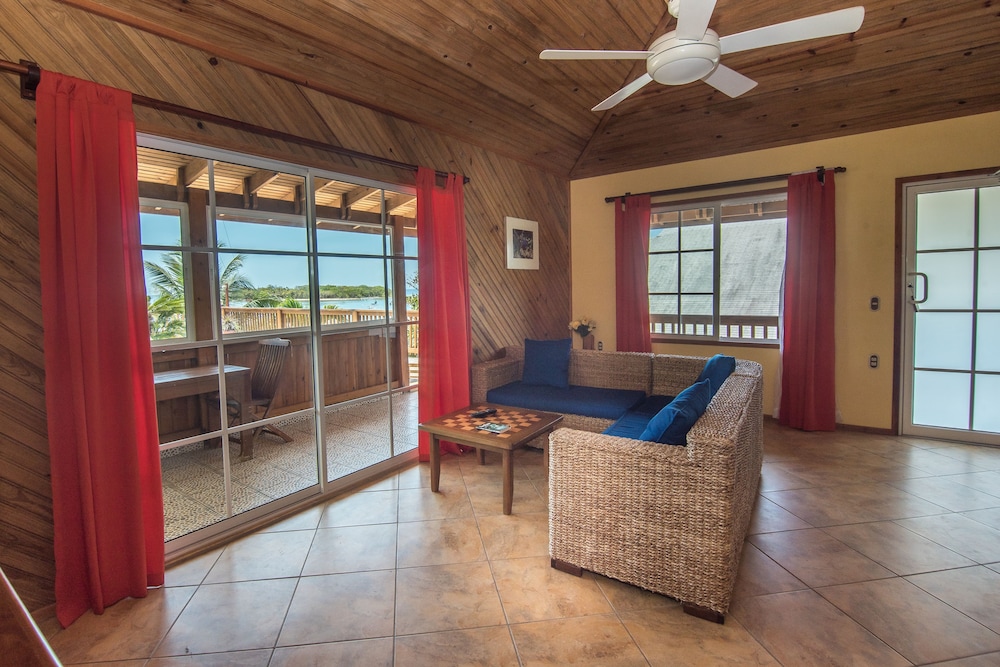 Elite Penthouse, 1 King Bed, Non Smoking, Ocean View