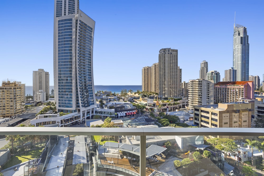 Apartment, 2 Bedrooms, 2 Bathroom, Ocean View (Level 12)   photo 2