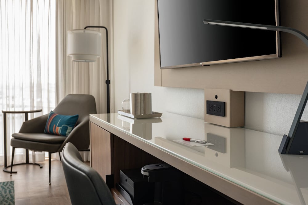 Room, 1 King Bed, Balcony, Bay View