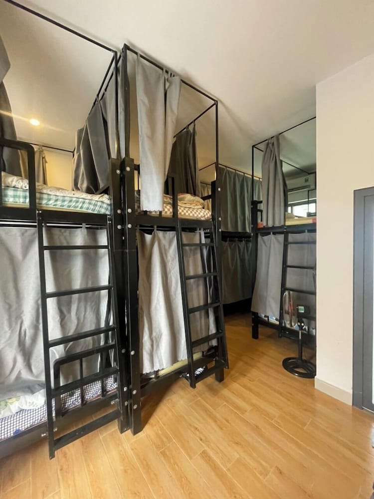 Basic Shared Dormitory, Mixed Dorm