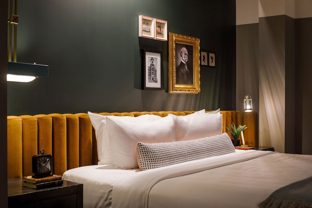 Suite, 1 Bedroom, Corner photo 2