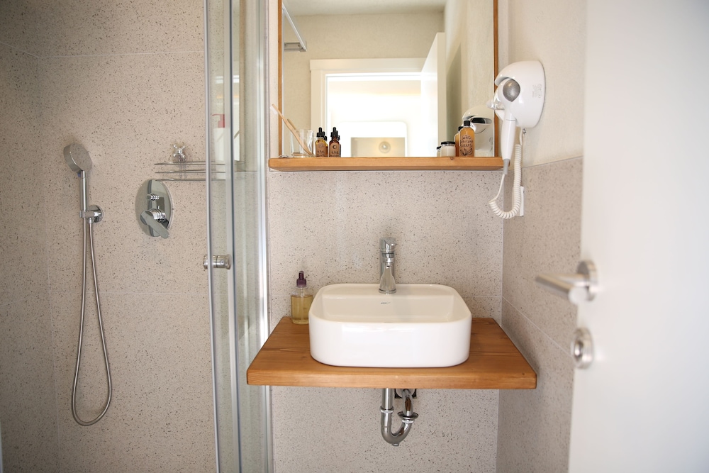 Standard Triple Room - Photo 3